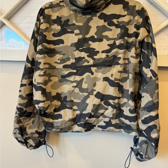 Zara camouflauge‎ jacket size large crop - Picture 3 of 8